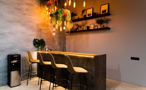 Арендовать Clever Loft (Клевер лофт). Лофт в эко-стиле с большими окнами и выходом на веранду