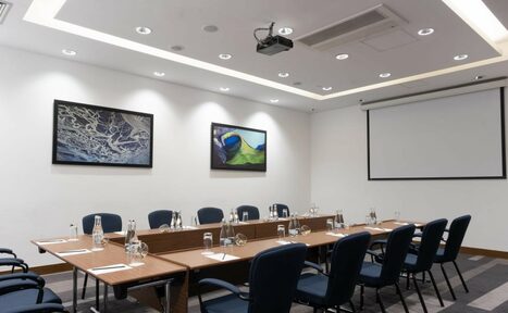 Арендовать Переговорная 