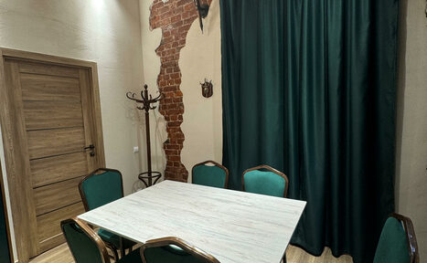 Арендовать Уютный кабинет в центре Петербурга