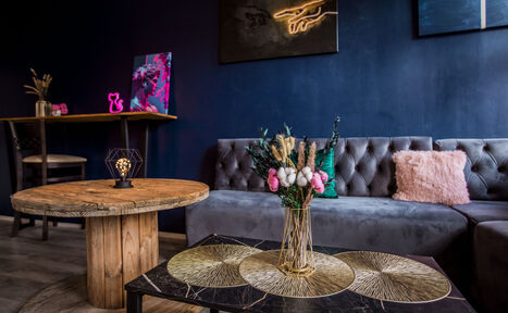 Арендовать Винтажный лофт-зал 