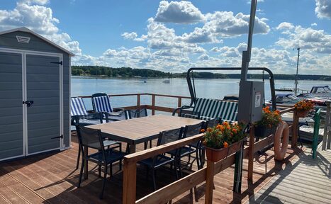 Арендовать Беседка на воде в яхт-клубе «Парусник»