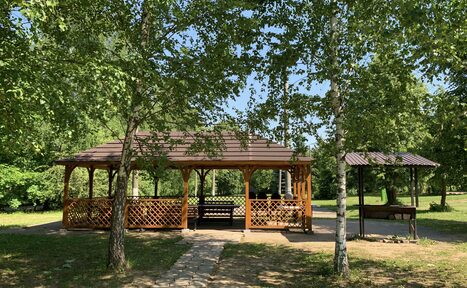 Арендовать Большая беседка на 30 человек в Парк Отель Куркино