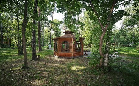 Арендовать Беседка с мангалом для шашлыка на территория санатория