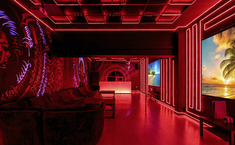 Арендовать LoftForParty. Cyberpunk