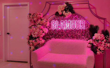 Арендовать Barbie. Розовый лофт с диско-шаром, фотозоной и караоке