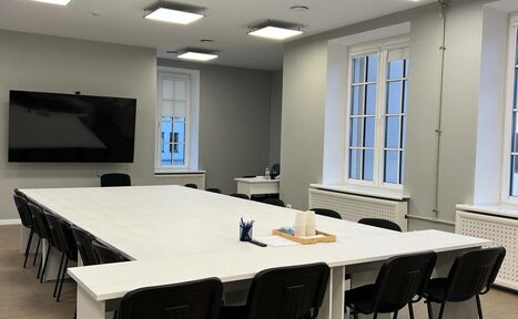 Арендовать Mia Clinic (Миа Клиник). Светлый лекционный зал