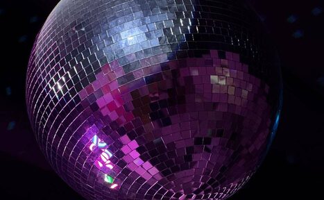 Арендовать Dreams. Клубный лофт с караоке и диско‑шаром