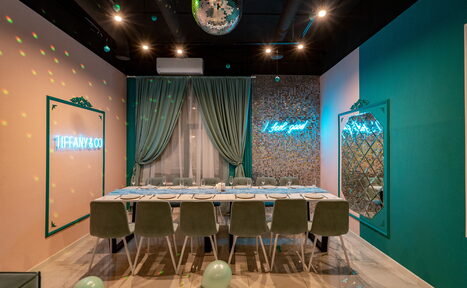 Арендовать Tiffany. Изысканный лофт с мебелью, светомузыкой и караоке