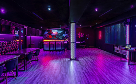 Арендовать LoftForParty (ЛофтФорПати). Японский киберпанк в неоновом стиле