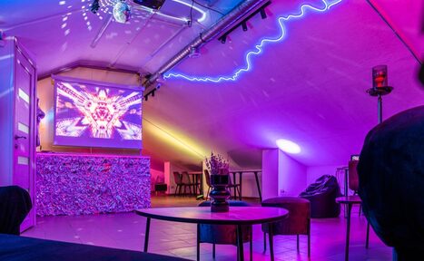 Арендовать Dizzy loft (Диззи лофт). Яркий лофт