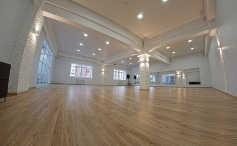 Арендовать Танцевальный зал на 50 человек