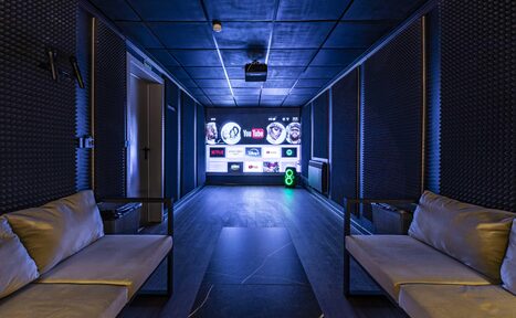 Арендовать Лофт-зал на 12 человек в центре