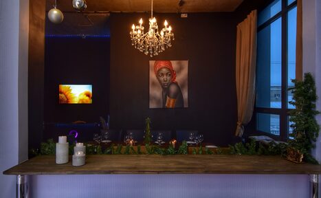 Арендовать Тёмный уютный лофт