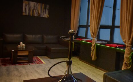 Арендовать Тёмный уютный лофт