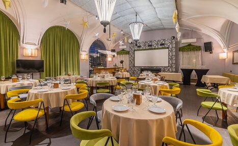 Арендовать Лендок. Банкетный зал в историческом здании 