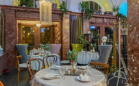 Арендовать Лендок. Банкетный зал в историческом здании 