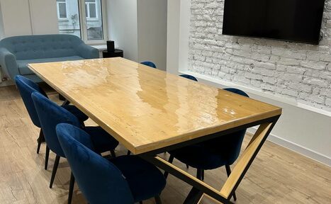 Арендовать Лофт в центре города с барной стойкой