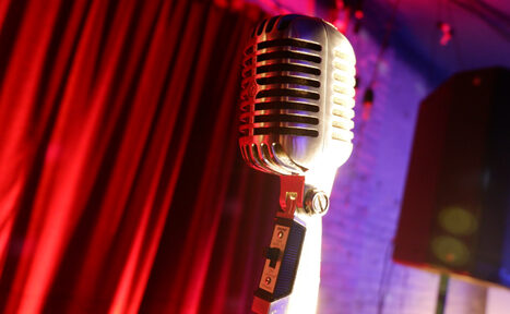 Арендовать Лофт-зал с кирпичными стенами