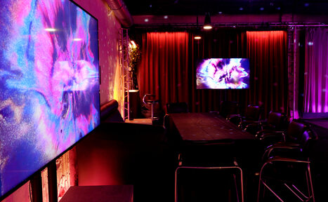 Арендовать Пианино Лофт (PianoLoft). Лофт-зал с кирпичными стенами