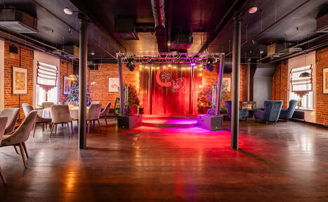 Арендовать Просторный лофт с восточными элементами 