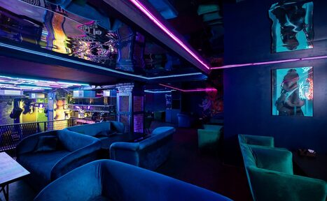 Арендовать BarFly (БарФлай). Клуб в неоновом стиле