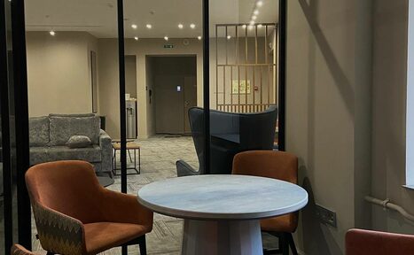 Арендовать Переговорная комната при отеле