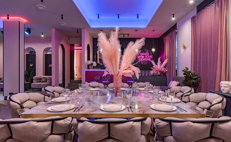 Арендовать Лофт-зал с дизайнерской отделкой