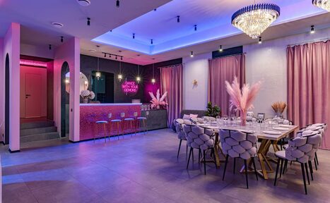 Арендовать Лофт-зал с дизайнерской отделкой