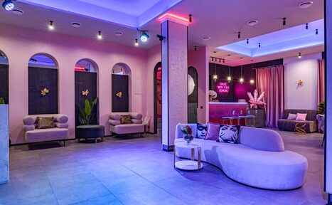 Арендовать Лофт-зал с дизайнерской отделкой