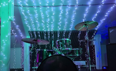 Арендовать Стильный многофункциональный лофт 