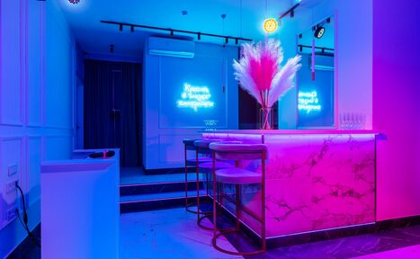 Арендовать Неоновый лофт для мероприятий