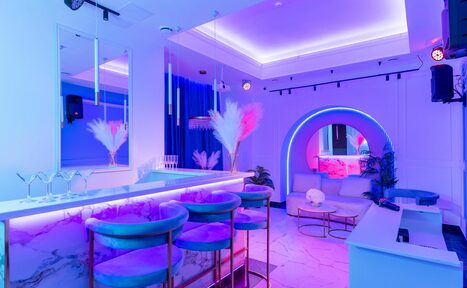 Арендовать Неоновый лофт для мероприятий