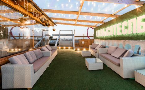 Арендовать Пространство с сауной на крыше "На высоте" 