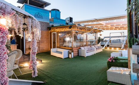 Арендовать Пространство с сауной на крыше "На высоте" 