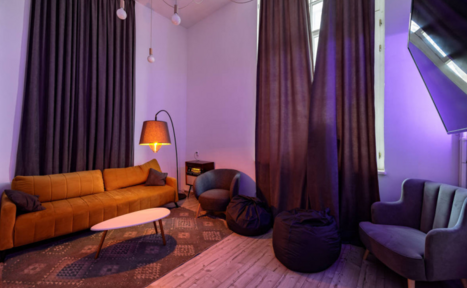 Арендовать Engage VR Светлый лофт с верандой на ВДНХ