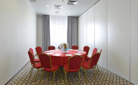 Арендовать Светлый конференц-зал