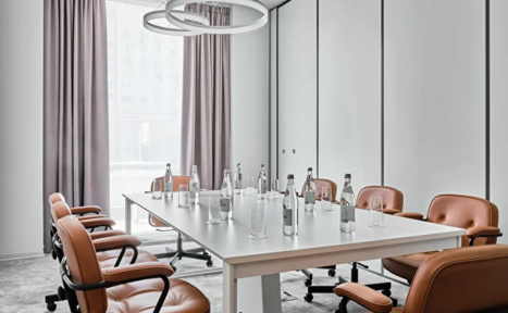 Арендовать Светлая переговорная