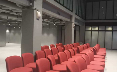 Арендовать Просторный зал в отеле