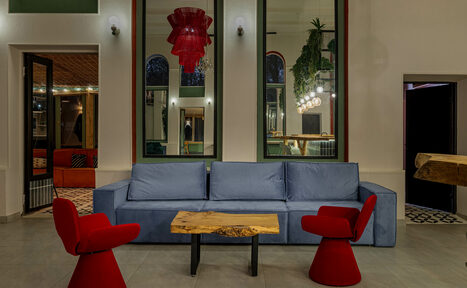 Арендовать Просторный и светлый лофт с панорамным видом в парк