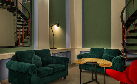 Арендовать Просторный и светлый лофт с панорамным видом в парк