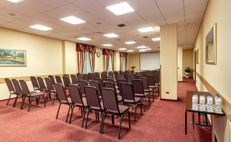 Арендовать Просторный зал для деловых мероприятий