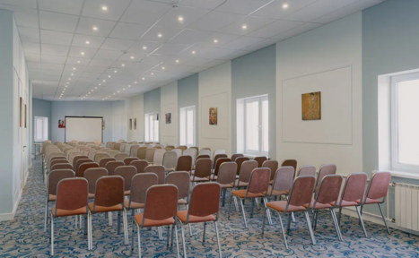 Арендовать Просторный зал для деловых событий