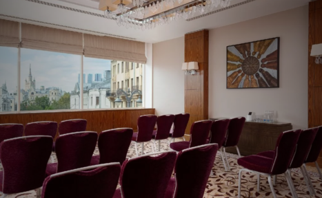Арендовать Зал с роскошным видом на Тверскую
