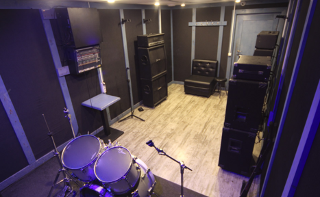 Арендовать Комнаты для репетиций, звукозаписи, подкастов
