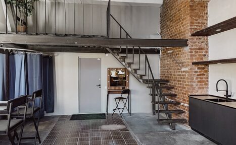 Арендовать Лофт с гримерными зеркалами и панорамным видом