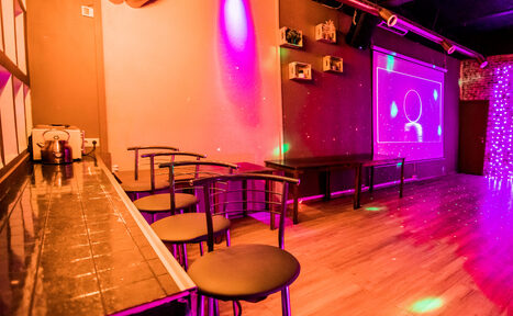 Арендовать Стильный лофт с большим экраном и лазерной анимацией 