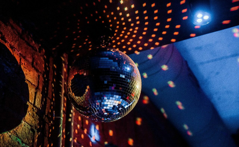 Арендовать Клубный лофт на набережной в центре Москвы