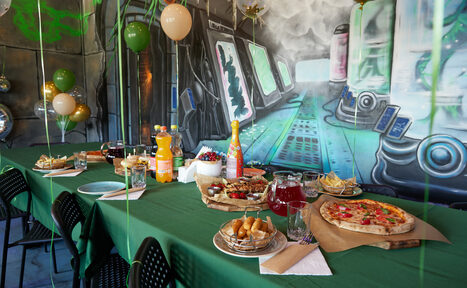 Арендовать Лига Миров: Реактор