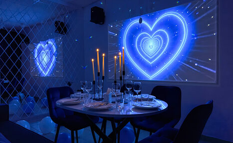 Арендовать Лофт с зеркальной стеной