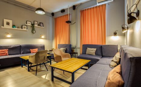 Арендовать Уютный кинозал в антикафе